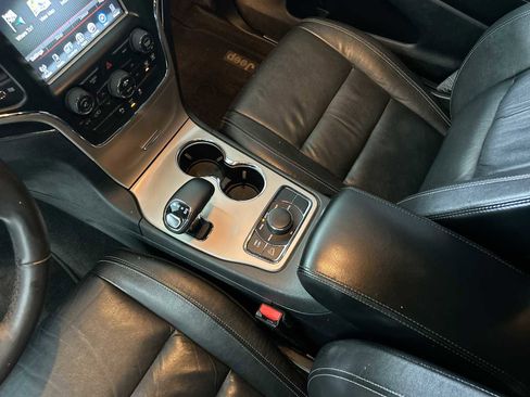 Used 2014 Jeep Grand Cherokee Limited w/ Trailer Tow Group IV image 22