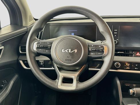 Used 2024 Kia Sportage LX FWD image 17