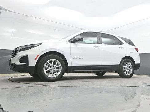 Used 2024 Chevrolet Equinox LS FWD image 38