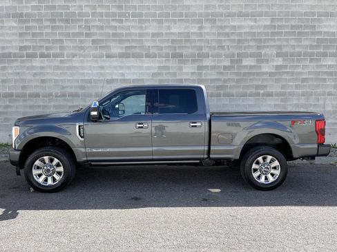 Used 2019 Ford F250 Platinum w/ Platinum Ultimate Package AWD/4WD image 9