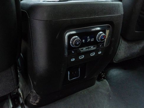 Used 2024 GMC Yukon XL Denali Ultimate image 29