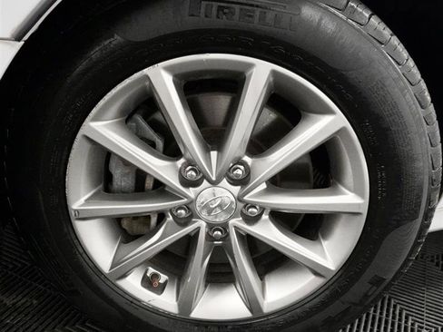 Used 2019 Hyundai Sonata SE image 3