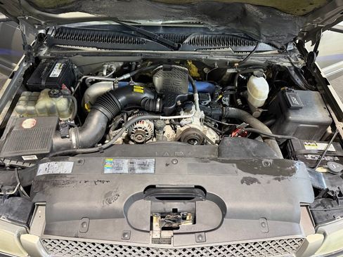 Used 2003 Chevrolet Silverado 2500 LS AWD/4WD image 10