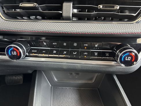 New 2026 Chevrolet Equinox RS image 25