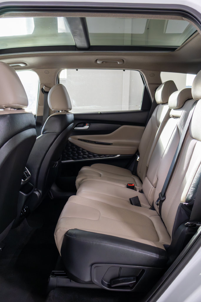 Used 2019 Hyundai Santa Fe AWD w/ Cargo Package image 14