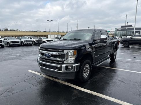 Used 2021 Ford F250 XLT w/ XLT Premium Package image 4