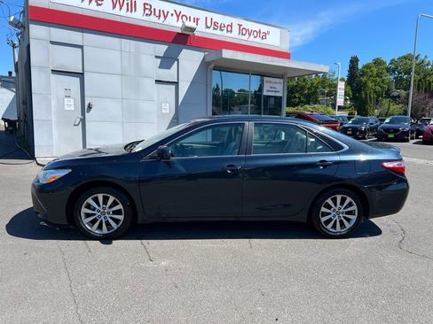 Used 2016 Toyota Camry XLE FWD image 5