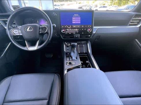 Used 2024 Lexus GX 550 w/ Cold Area Package AWD/4WD image 8