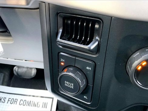 Used 2023 Ford F150 XLT image 17