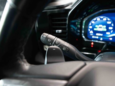 Used 2022 Chevrolet Silverado 1500 ZR2 w/ Technology Package image 13