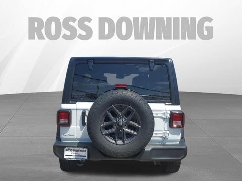 Used 2025 Jeep Wrangler Unlimited Sport AWD/4WD image 5