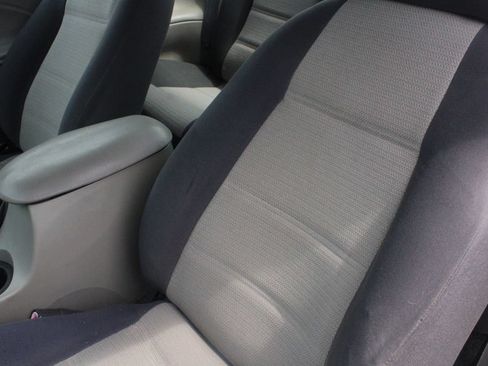 Used 2003 Ford Mustang Coupe RWD image 3