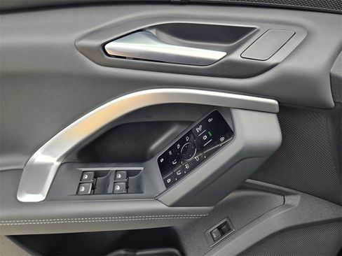 Used 2025 Audi Q5 2.0T Premium Plus image 18