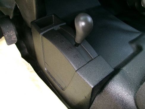 Used 2011 Chevrolet Silverado 2500 W/T AWD/4WD image 16