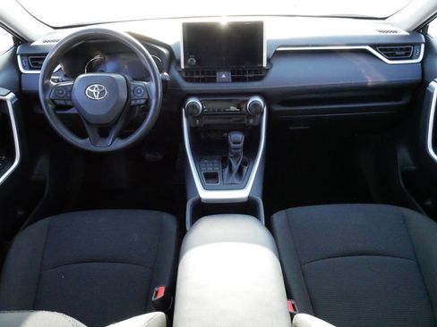 Used 2024 Toyota RAV4 LE image 10