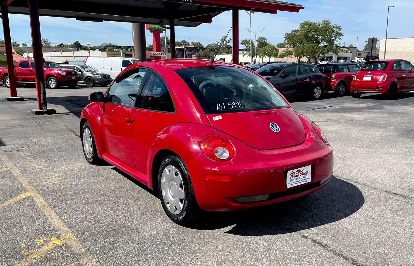 Used 2010 Volkswagen Beetle Coupe FWD image 4