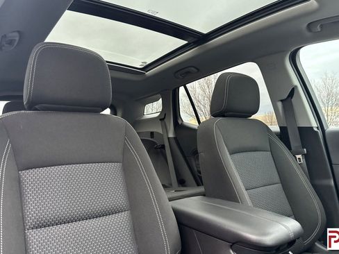 Certified 2024 GMC Terrain SLE w/ Driver Convenience Package image 19