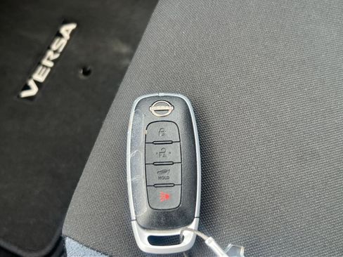 Used 2025 Nissan Versa SV image 18