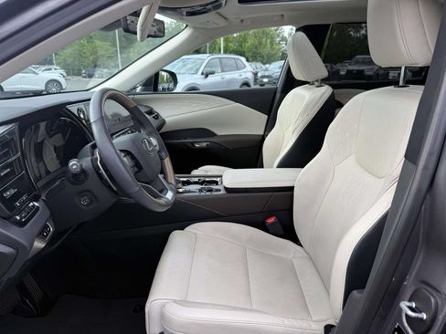 Used 2023 Lexus RX 350 w/ Accessory Package (Z1) AWD/4WD image 14
