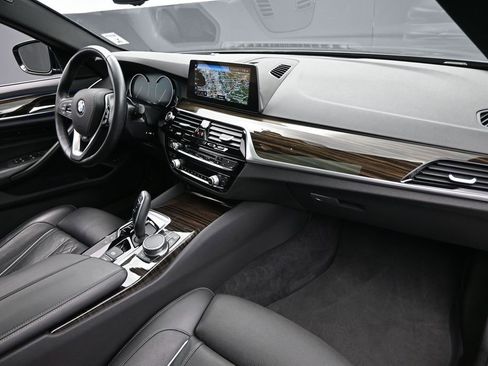 Used 2018 BMW 540i xDrive AWD/4WD image 27