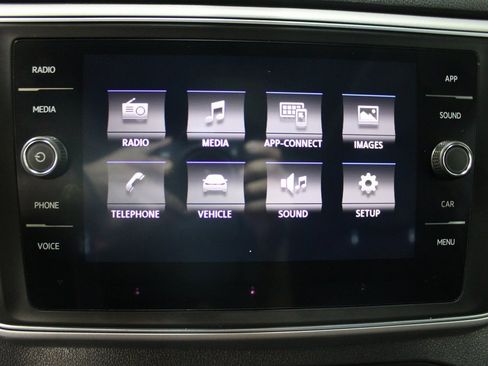 Used 2018 Volkswagen Atlas Launch Edition image 24