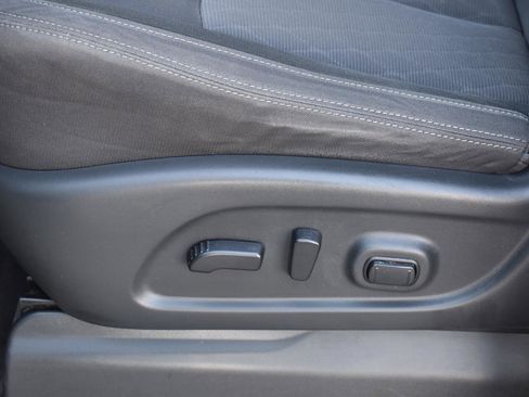 Used 2021 Nissan Titan SV w/ SV Convenience Package image 30