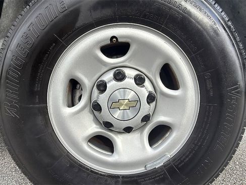 Used 2024 Chevrolet Express 2500 w/ Driver Convenience Package image 30