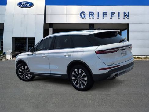 Used 2022 Lincoln Corsair Reserve w/ Elements Package FWD image 9