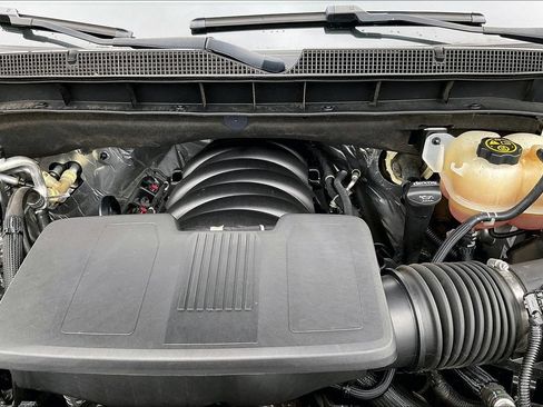 Used 2022 Chevrolet Tahoe LT w/ Luxury Package RWD image 10