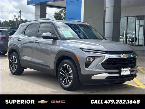 Used 2024 Chevrolet TrailBlazer LT FWD image 1