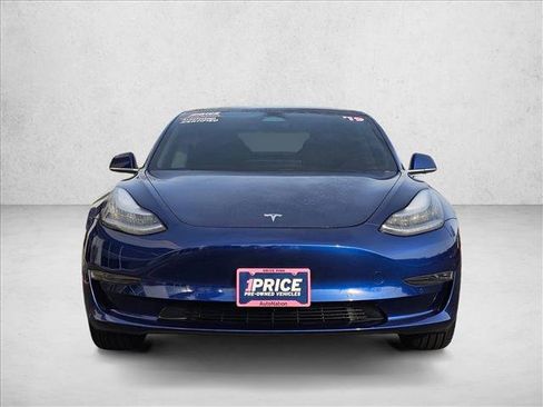 Used 2019 Tesla Model 3 Standard Range image 5