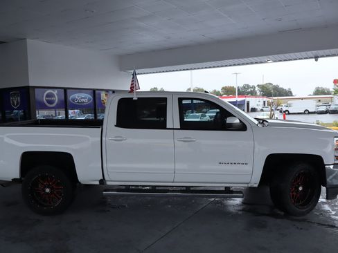 Used 2018 Chevrolet Silverado 1500 LT w/ All Star Edition image 5