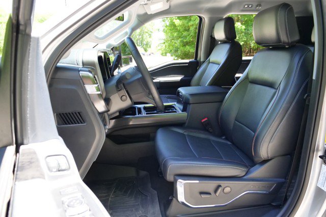 Used 2024 Ford F250 Lariat w/ Sport Appearance Package AWD/4WD image 3