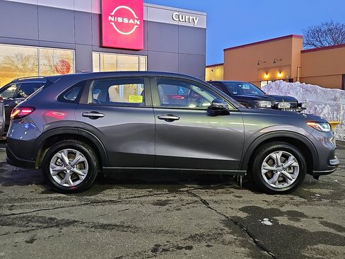 Used 2023 Honda HR-V LX image 7