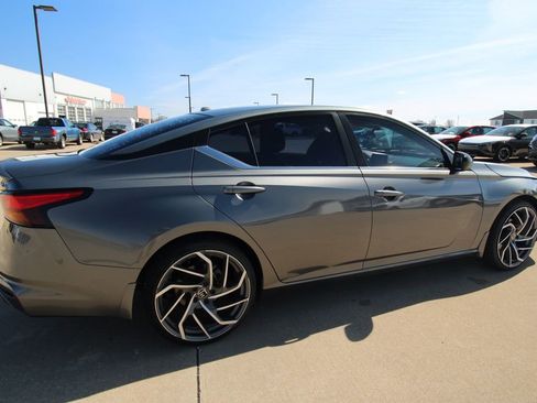 Used 2020 Nissan Altima 2.5 SR image 5