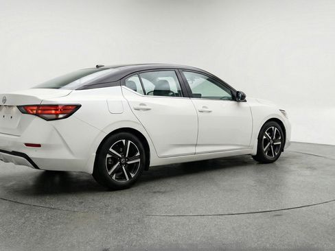 Used 2025 Nissan Sentra SV image 9