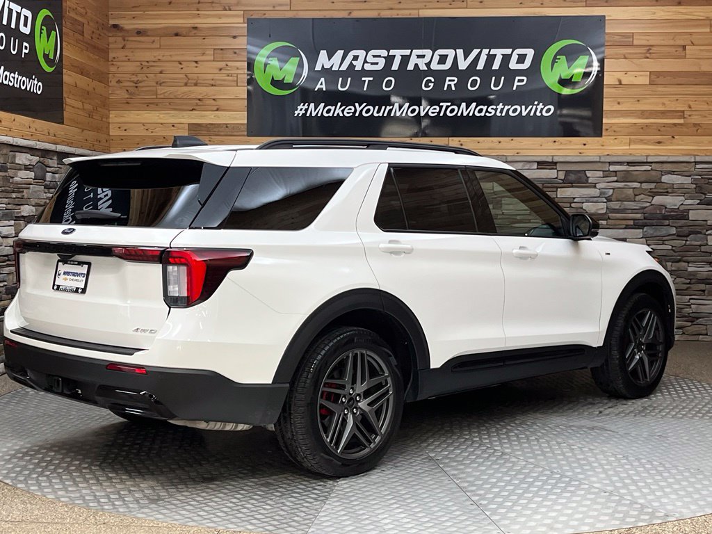 Used 2025 Ford Explorer ST-Line w/ Premium Package AWD/4WD image 16