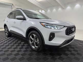 Used 2025 Ford Escape ST-Line Select AWD/4WD video 1