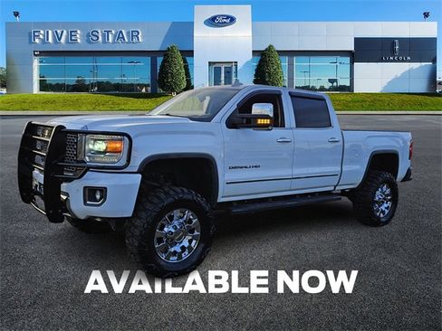 Used 2015 GMC Sierra 3500 Denali w/ Duramax Plus Package image 3