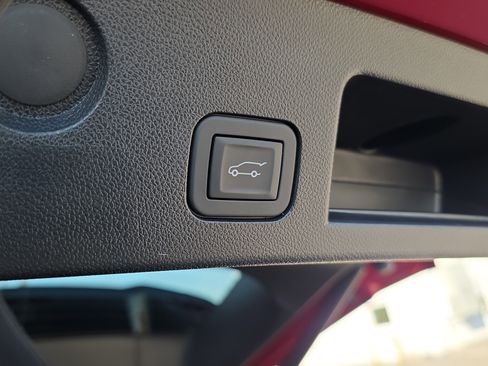 Used 2026 GMC Terrain AT4 w/ Convenience Package III image 8