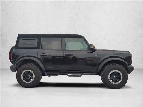 Used 2023 Ford Bronco Outer Banks w/ Sasquatch Package AWD/4WD image 4