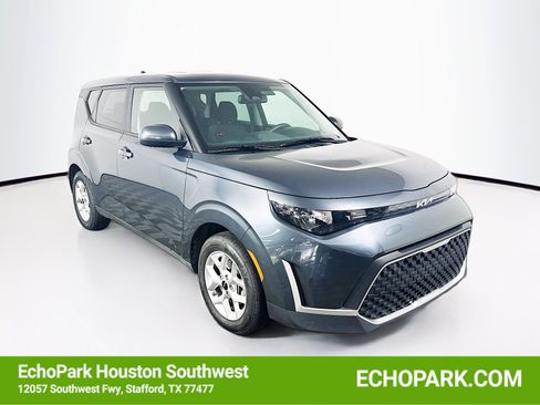 Used 2025 Kia Soul LX w/ LX Technology Package image 1
