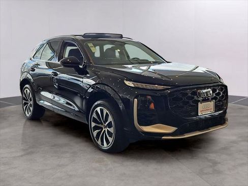 New 2026 Audi Q3 quattro 2.0T AWD/4WD image 2