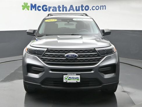 Used 2023 Ford Explorer XLT AWD/4WD image 6