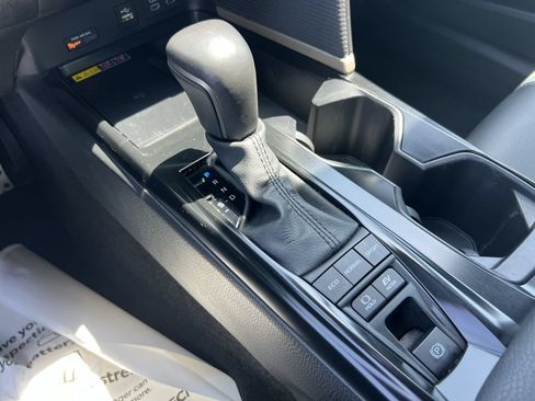 Used 2025 Toyota Camry SE FWD image 26
