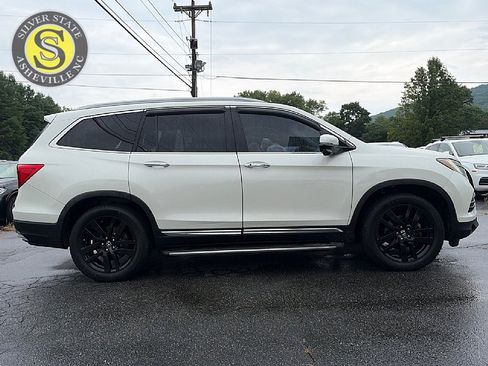 Used 2016 Honda Pilot Touring image 7
