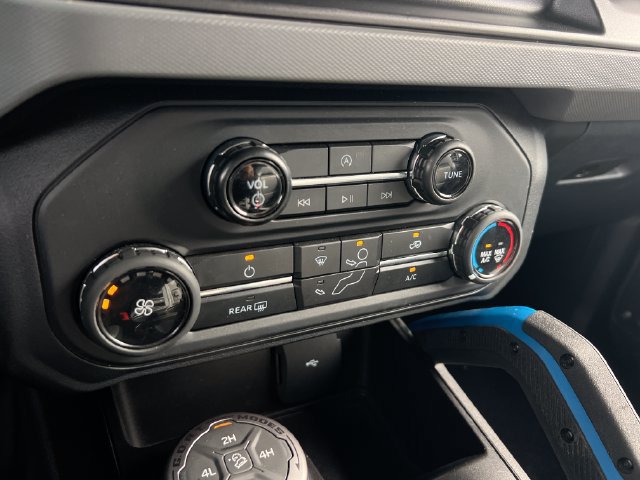 Used 2023 Ford Bronco Black Diamond AWD/4WD image 22
