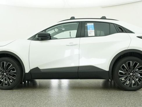 New 2026 Toyota C-HR AWD/4WD image 19