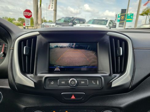 Used 2018 GMC Terrain SLE FWD image 17