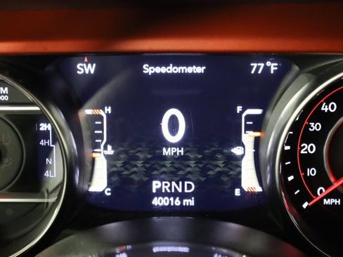 Used 2022 Jeep Wrangler Unlimited Rubicon AWD/4WD image 38